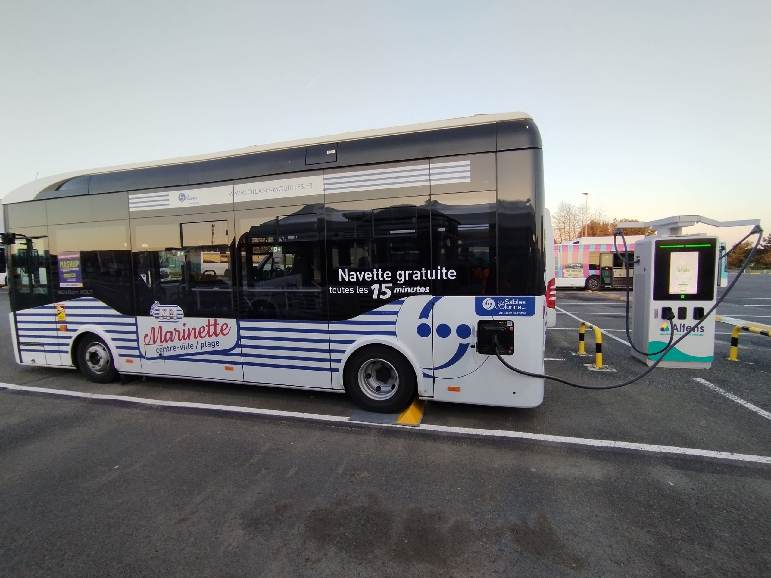Recharge electrique pour flottes de bus : Altens electrifie le reseau de transport des Sables-d&rsquo;Olonne